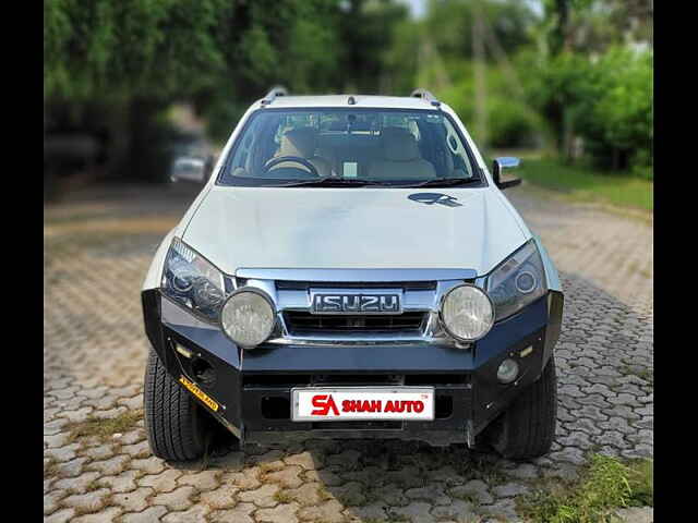 Second Hand Isuzu D-Max V-Cross [2016-2018] 4x4 in Ahmedabad