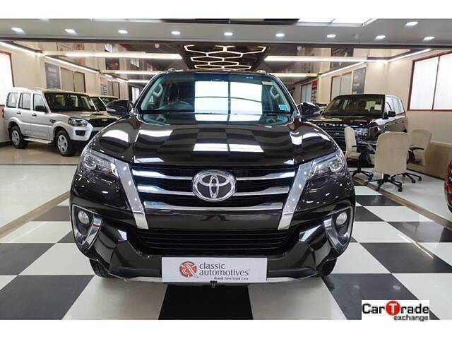 Second Hand Toyota Fortuner [2016-2021] 2.8 4x2 AT [2016-2020] in Bangalore