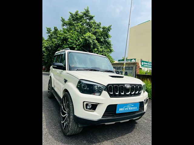 Second Hand Mahindra Scorpio 2021 S11 in Delhi