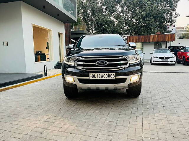 Second Hand Ford Endeavour Titanium Plus 2.2 4x2 AT in Delhi