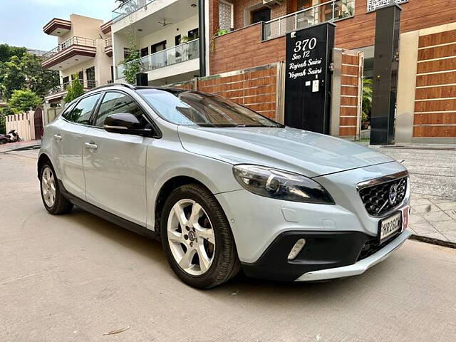 Second Hand Volvo V40 [2016-2019] D3 Kinetic in Gurgaon