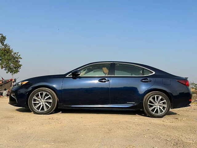 Second Hand Lexus ES 300h Luxury [2020-2021] in Delhi