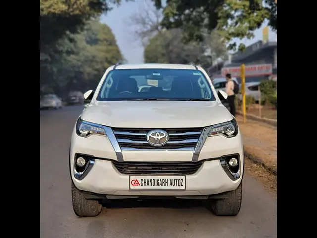 Second Hand Toyota Fortuner [2016-2021] 2.8 4x4 AT [2016-2020] in Chandigarh