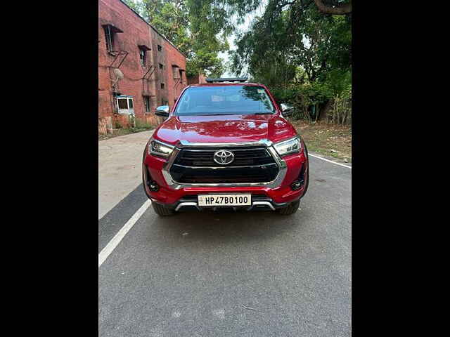 Second Hand Toyota Hilux High 4X4 AT in Delhi