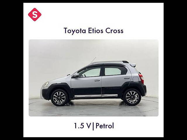 Second Hand Toyota Etios Cross 1.5 V in Delhi