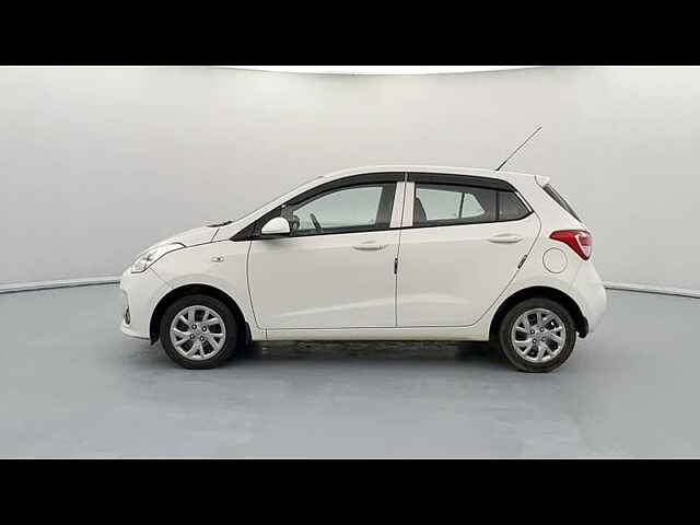 Second Hand Hyundai Grand i10 Magna 1.2 Kappa VTVT in Lucknow