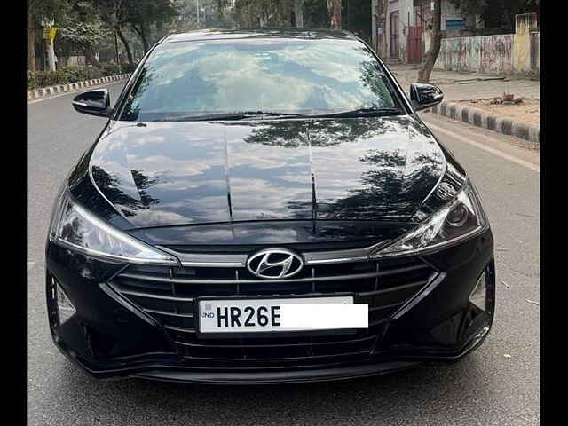 Second Hand Hyundai Elantra 2.0 S MT in Delhi