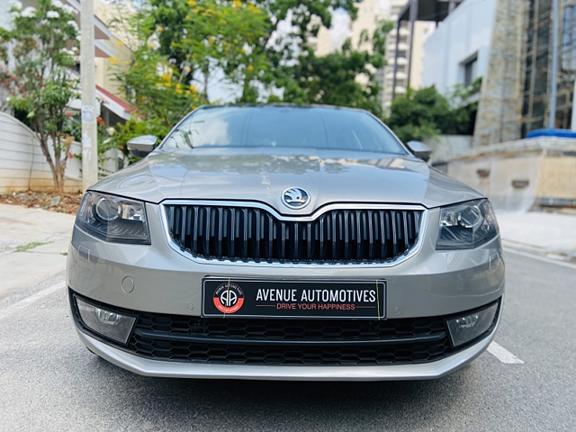 Second Hand Skoda Octavia [2017-2021] 2.0 TDI CR Style Plus AT [2017] in Bangalore