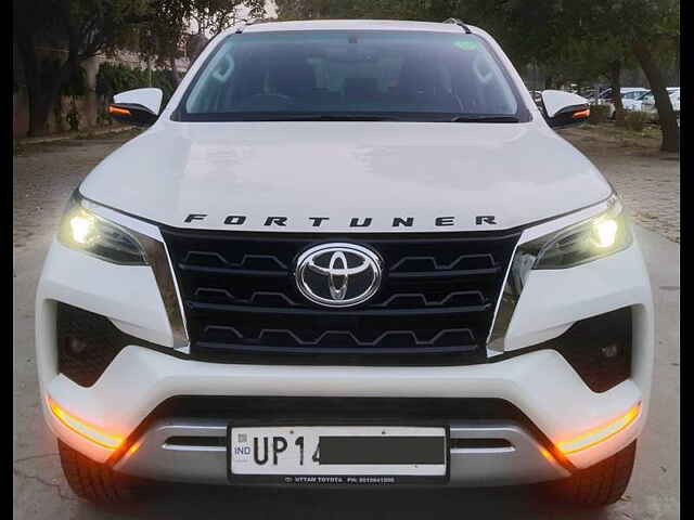 Second Hand Toyota Fortuner 4X2 AT 2.8 Diesel in Delhi