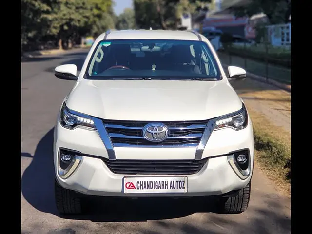 Second Hand Toyota Fortuner [2016-2021] 2.8 4x2 AT [2016-2020] in Chandigarh