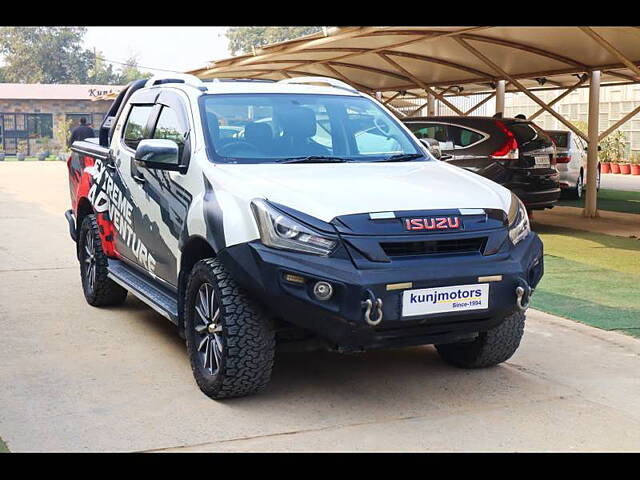 Second Hand Isuzu D-Max V-Cross [2016-2018] 4x4 in Delhi