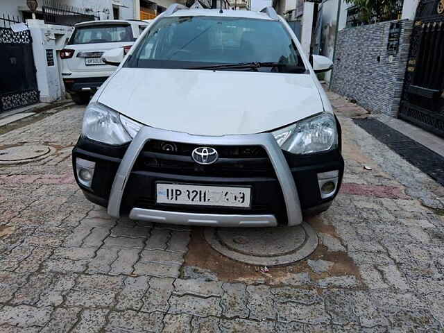 Second Hand Toyota Etios Cross 1.4 GD in Lucknow