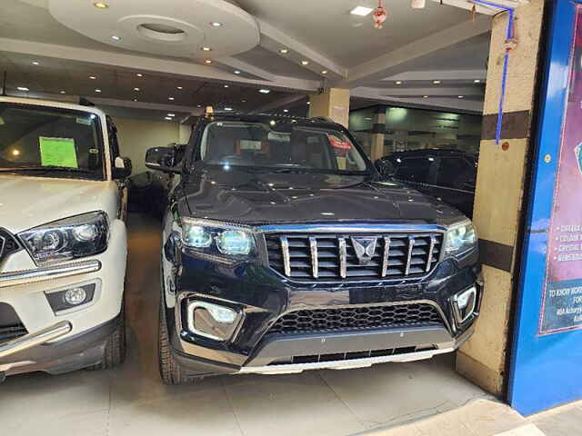 Second Hand Mahindra Scorpio N Z8 L Petrol AT 7 STR [2022] in Kolkata