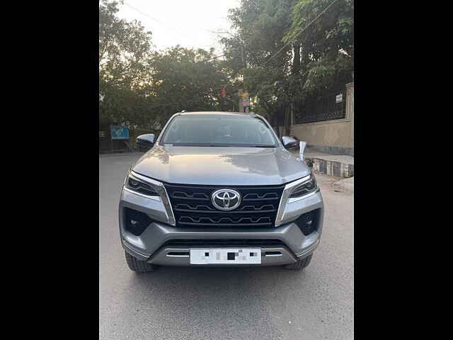 Second Hand Toyota Fortuner 4X4 AT 2.8 Diesel in Delhi