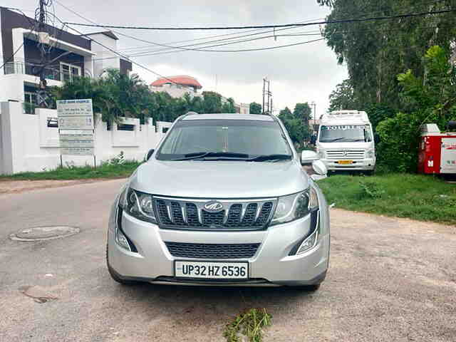Second Hand Mahindra XUV500 [2015-2018] W10 AWD in लखनऊ