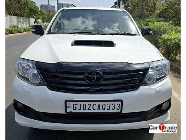 Second Hand Toyota Fortuner 3.0 4x2 AT in अहमदाबाद