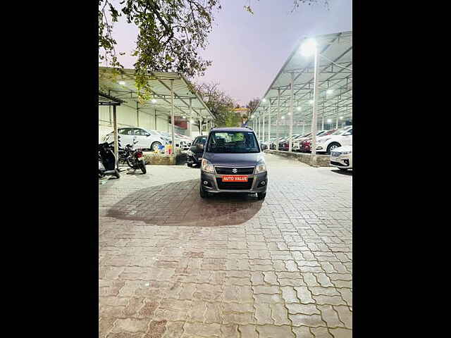 Second Hand Maruti Suzuki Wagon R 1.0 [2014-2019] VXI AMT in Lucknow