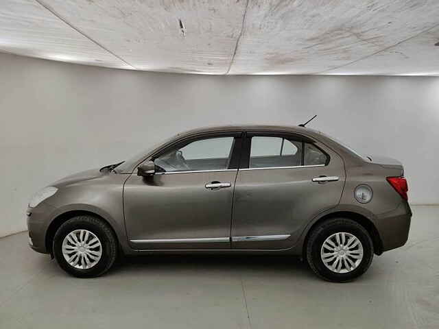 Second Hand Maruti Suzuki Dzire [2017-2020] VXi AMT in Indore