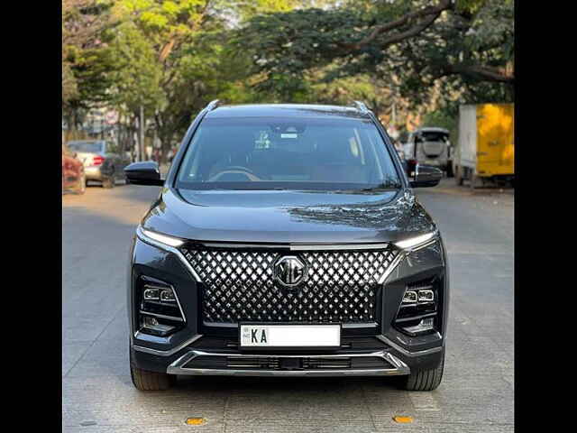 Second Hand MG Hector Plus Savvy Pro 1.5 Turbo Petrol CVT 6 STR in Bangalore