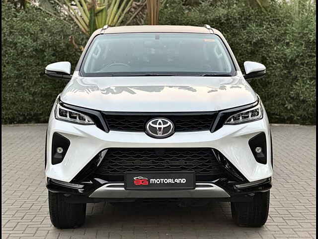 Second Hand Toyota Fortuner Legender 2.8 4X2 AT in Surat