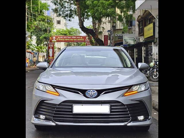 Second Hand Toyota Camry Hybrid in Kolkata