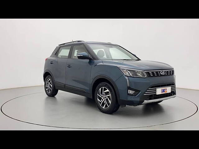 Second Hand Mahindra XUV300 [2019-2024] W8 (O) 1.2 Petrol AMT in Ahmedabad