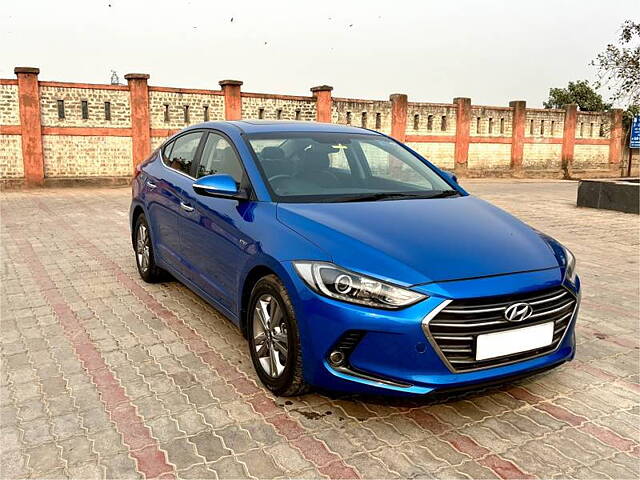 Second Hand Hyundai Elantra SX (O) 2.0 AT in Delhi