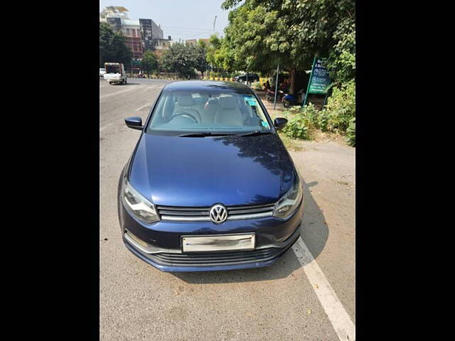 Second Hand Volkswagen Polo [2014-2015] Highline1.2L (P) in Delhi