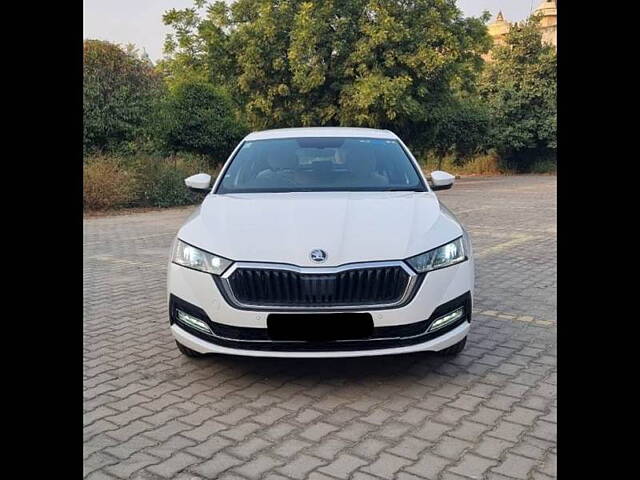 Second Hand Skoda Octavia L&K 2.0 in Delhi