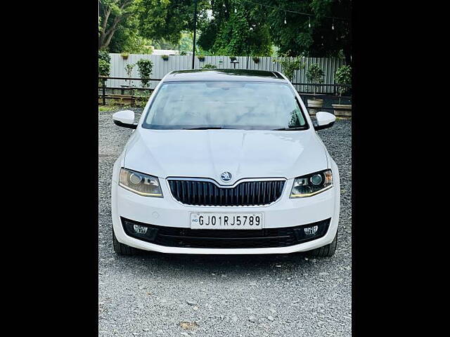 Second Hand Skoda Octavia [2013-2015] Elegance 1.8 TSI AT in Ahmedabad