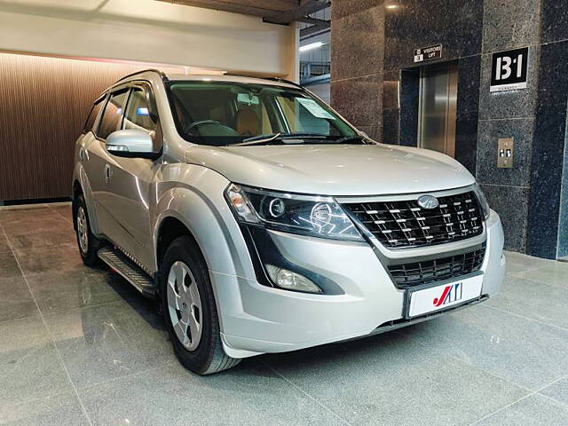 Second Hand Mahindra XUV500 W5 [2018-2020] in Ahmedabad