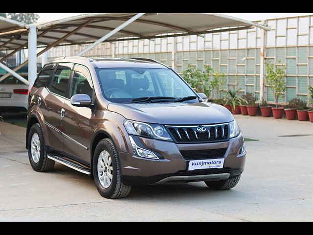 Second Hand Mahindra XUV500 [2015-2018] W10 AT in Delhi