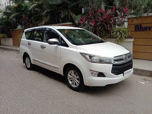 Second Hand Toyota Innova Crysta [2016-2020] 2.4 G 8 STR [2016-2017] in Hyderabad