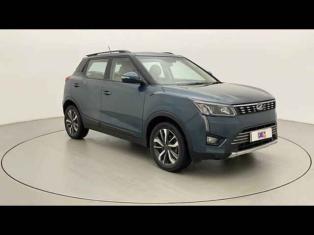 Second Hand Mahindra XUV300 [2019-2024] W8 (O) 1.2 Petrol AMT in Delhi