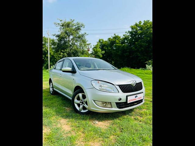 Second Hand Skoda Rapid [2011-2014] Elegance 1.6 TDI CR MT in Vadodara