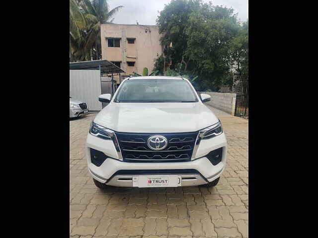 Second Hand Toyota Fortuner 4X2 MT 2.8 Diesel in Bangalore