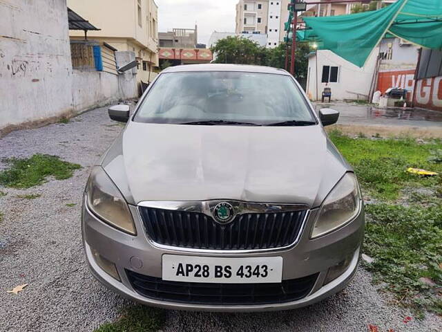 Second Hand Skoda Rapid [2011-2014] Active 1.6 TDI CR MT in Hyderabad