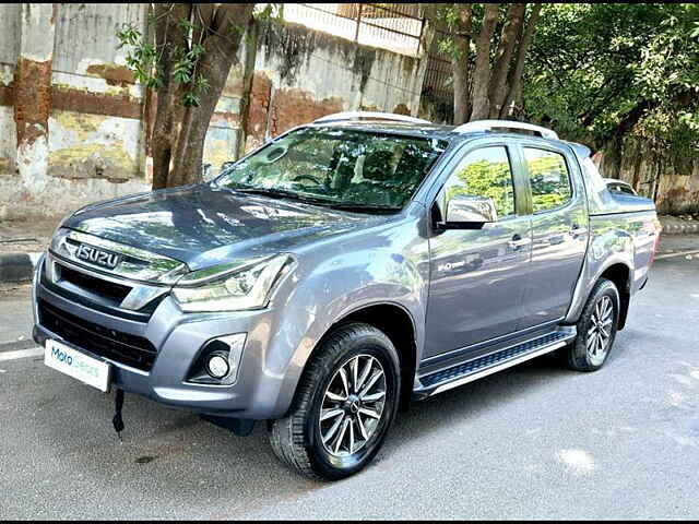 Second Hand Isuzu D-Max V-Cross [2016-2018] 4x4 in Delhi