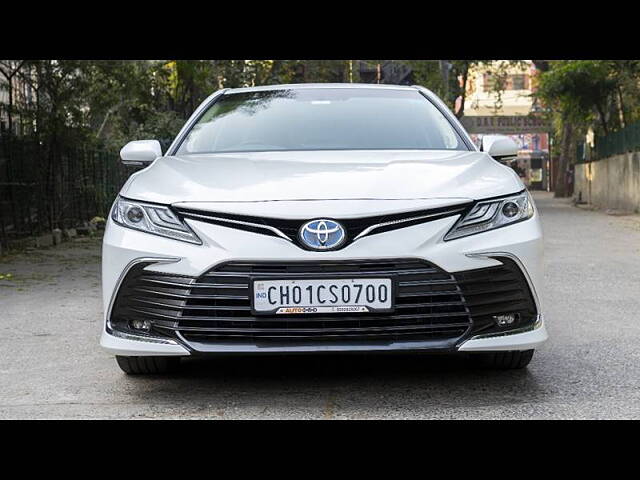 Second Hand Toyota Camry Hybrid in Delhi