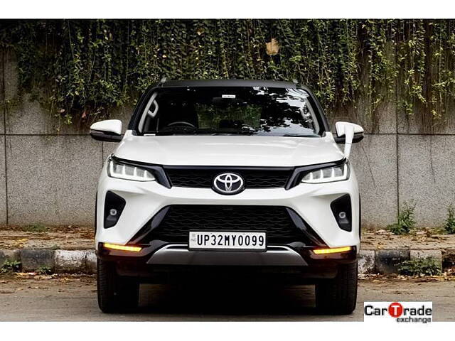 Second Hand Toyota Fortuner Legender 2.8 4X4 AT in Delhi