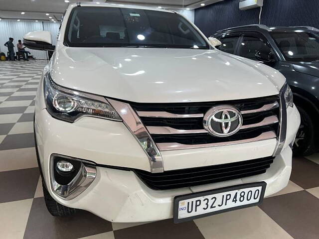 Second Hand Toyota Fortuner [2016-2021] 2.8 4x2 MT [2016-2020] in Lucknow