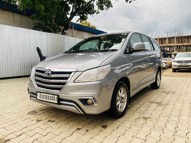 Second Hand Toyota Innova [2015-2016] 2.5 G BS IV 8 STR in Guwahati