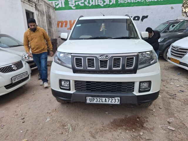 Second Hand Mahindra TUV300 T10 in Lucknow