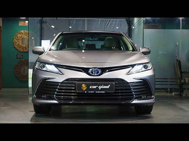 Second Hand Toyota Camry Hybrid in Delhi