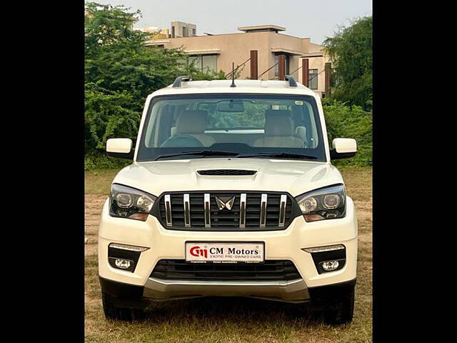 Second Hand Mahindra Scorpio S11 MT 7S CC in Ahmedabad