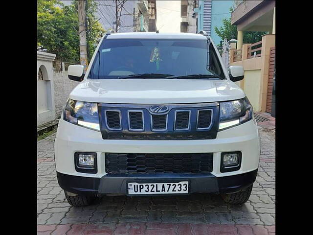 Second Hand Mahindra TUV300 T10 in Lucknow