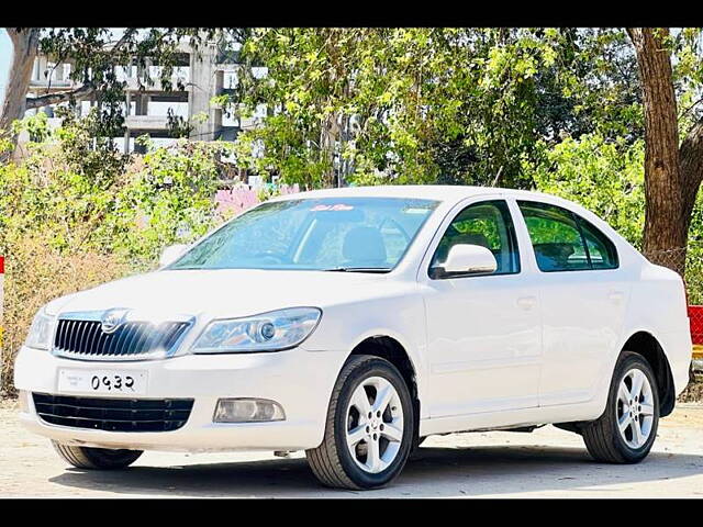 Second Hand Skoda Laura Elegance 1.9 TDI MT in Nashik