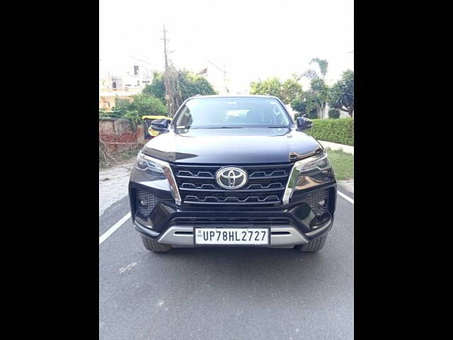 Second Hand Toyota Fortuner 4X2 MT 2.8 Diesel in Kanpur