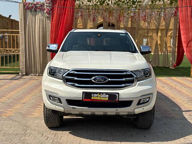 Second Hand Ford Endeavour Titanium 2.0 4x2 AT in Gurgaon