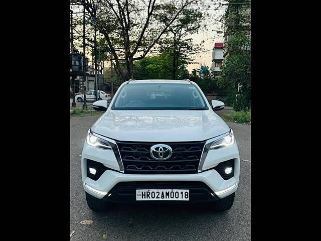 Second Hand Toyota Fortuner [2016-2021] 2.8 4x2 AT [2016-2020] in Chandigarh